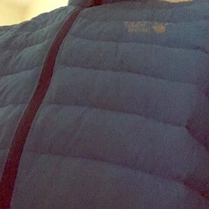 Men’s Mountain hardware puffy jacket